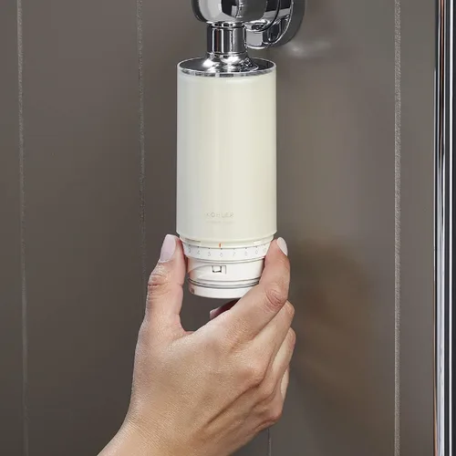 Miniatura 14 de Kohler 30646-CP Sistema de filtración de agua de ducha acuífero, reduce el cloro y el olor, incluye reemplazo de filtro, cromo pulido