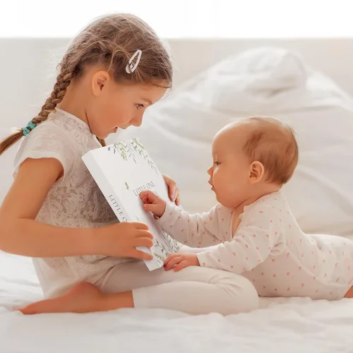 Miniatura 8 de Libro de recuerdos para bebés para niños y niñas – Álbum de fotos atemporal para bebés de los primeros 5 años – Diario álbum de recortes de género