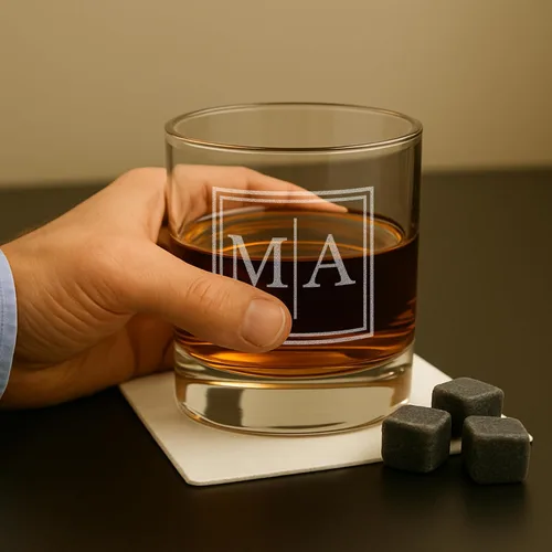 Miniatura 2 de On The Rox Regalos de whisky personalizados para hombres, vaso de whisky con monograma grabado grabado de 11 onzas, vaso de cóctel personalizado