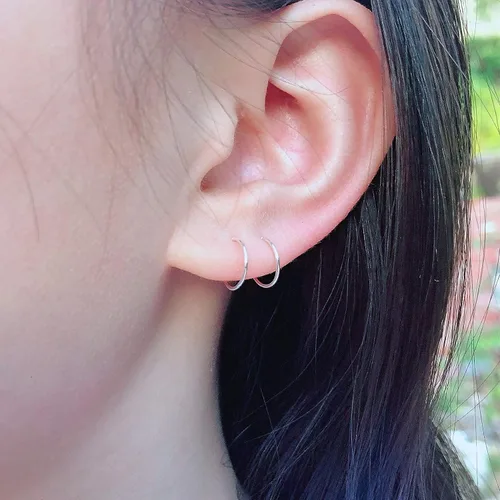 Miniatura 119 de Small Gold or Sterling Silver Huggie Hoop Earrings for Women Cartilage Nose Helix Tragus