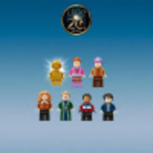 Miniatura 5 de LEGO Harry Potter Visita al Pueblo de Hogsmeade 76388 - Juguete de construcción, set del 20º aniversario con minifigura dorada coleccionable de Ron