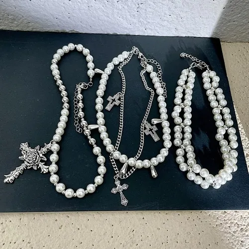 Miniatura 4 de Collar de perlas en capas con cruz gótica, collar apilado de perlas para mujer