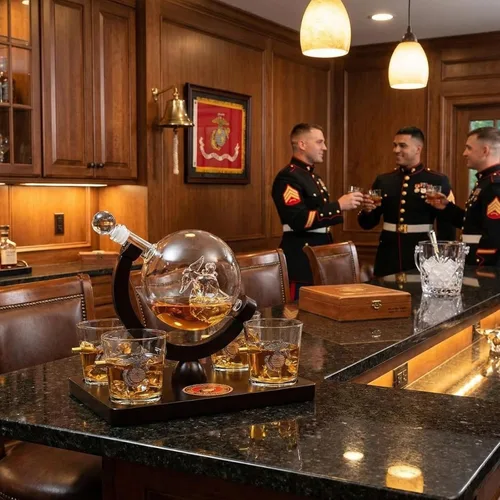 Miniatura 7 de U.S. Marine Globe - Juego de decantador de whisky con 4 vasos de licor, juego de regalo USMC con base de madera de caoba y emblema, regalos USMC