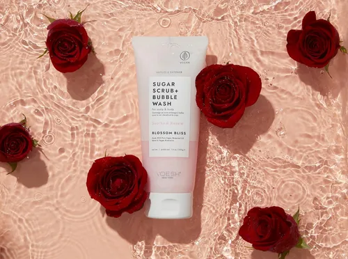 Miniatura 2 de VOESH Exfoliante de azúcar + lavado de burbujas, exfoliante corporal y gel de baño, Blossom Bliss, exfoliante para el cuero cabelludo, cuidado