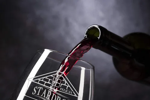 Miniatura 2 de Hat Shark Stardrop Saloon Rustic Bar Food Game Parody Sign Logo - Copas de vino sin tallo grabadas con láser