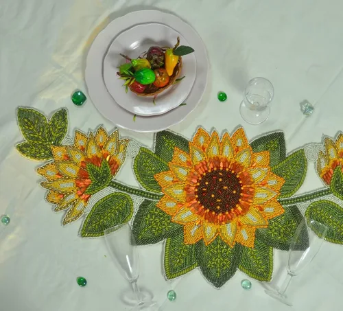 Camino de mesa de girasol, camino de mesa con cuentas hecho a mano, adorno de mesa de diseño de 13 x 36 pulgadas