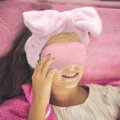 Miniatura 6 de Kit de spa de pies para niños, 32 piezas, color rosa claro de 8 pies para remojo, 8 toallas, 8 bandas para el cabello y 8 máscaras de ojos
