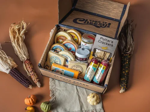 Miniatura 17 de Caja de regalo de Cheese Bros. Brotherhood Fresco de Wisconsin Surtido de Gouda, Havarti, Mozzarella y Fratello Gran idea de regalo de comida