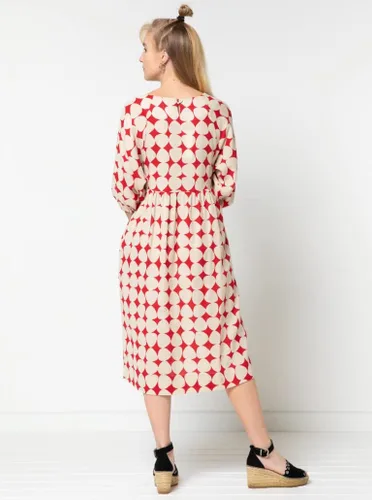 Miniatura 4 de Patrón de costura de arco estilo - Paquete de extensión de vestido tejido Hope Woven Plus (tallas 10-22)