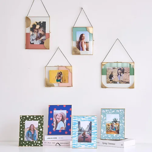 Miniatura 7 de Marco de fotos dorado para colgar, se adapta a fotos de 5 x 7 y 4 x 6, decoración de pared decorativa de latón, marco de vidrio moderno con cadena