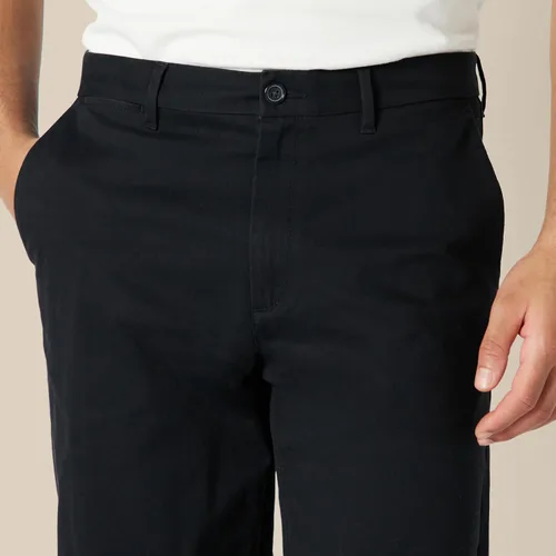 Miniatura 4 de Amazon Essentials Pantalón chino de algodón de ajuste relajado para hombre