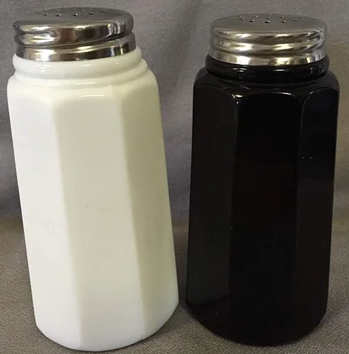 Miniatura 2 de Juego de salero y pimentero - Patrón de paneles - Hecho en Estados Unidos - Mosser Glass USA (leche)