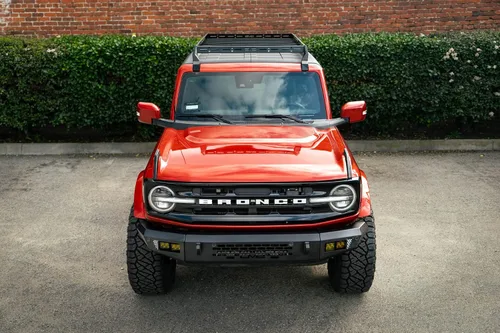 Miniatura 2 de DV8 Offroad Portaequipajes de techo rígido para Ford Bronco 2021-2025 de 2 puertas Tapa dura OEM Monta barra de luz de 40 pulgadas y 50 pulgadas