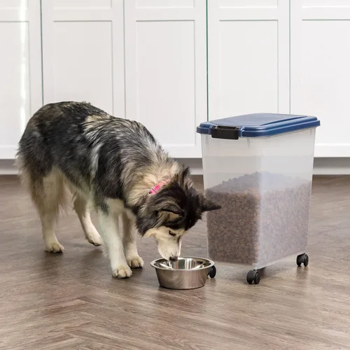 Miniatura 5 de IRIS USA Contenedor hermético de almacenamiento de alimentos para perros, hasta 40 libras, ruedas acoplables, para almacenamiento de alimentos