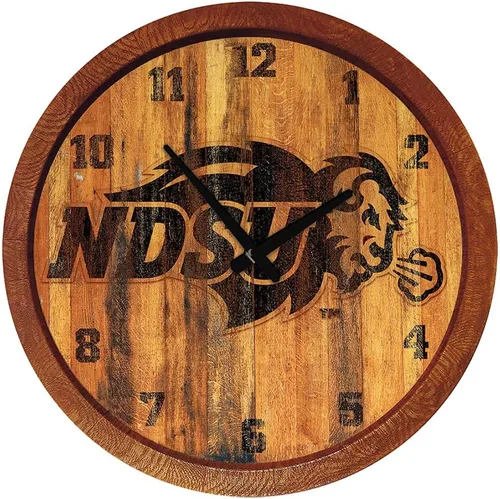 Miniatura 164 de The Fan-Brand NCAA Oklahoma Sooners: Reloj de pared con parte superior de barril de imitación para decoración de bar, decoración de fiesta