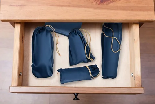 Miniatura 5 de Valante Juego de bolsas de almacenamiento con cordón de microfibra para productos íntimos (Pequeño)