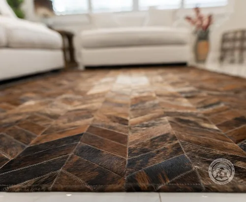 Miniatura 7 de Sunshine Cowhides Alfombra de piel de vaca 100 % auténtica, diseño de cheurón tricolor, diseño de cheurón, moderno tapete para sala de estar