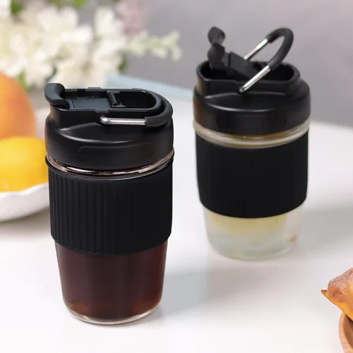 Miniatura 6 de Sivaphe Taza de café reutilizable de vidrio para hielo y caliente 12 oz, taza de viaje portátil con tapa a prueba de derrames y funda térmica