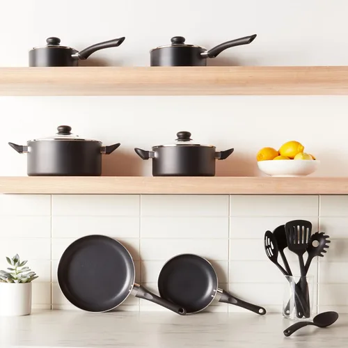 Miniatura 3 de Amazon Basics Juego de utensilios de cocina antiadherentes de 15 piezas, no inducción, incluye ollas, sartenes y utensilios, color negro