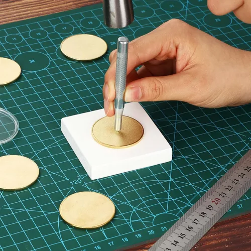 Miniatura 7 de Yinkin 30 monedas de desafío en blanco para grabar espacios en blanco, bordes roscados de 1.575 in con caja de protección acrílica, moneda