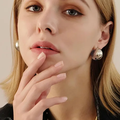 Miniatura 4 de Chunky Gold Hoop Earrings for Women 18K Gold Paperclip Oval Hoop Earrings Gold Square Hoops Small Chunky Earrings Gold Jewelry Gift