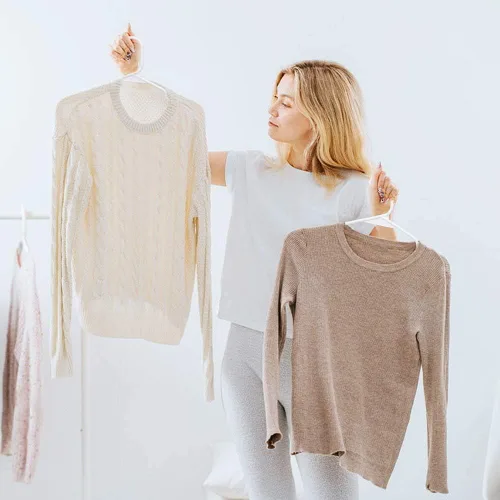 Miniatura 3 de Perchas de plástico – Paquete de 40 perchas blancas para ropa de adultos con muescas para trajes