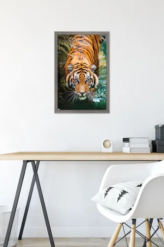 Miniatura 6 de Trends International Tiger - Póster de pared de agua, 14.725 x 22.375 pulgadas, versión enmarcada de madera de granero
