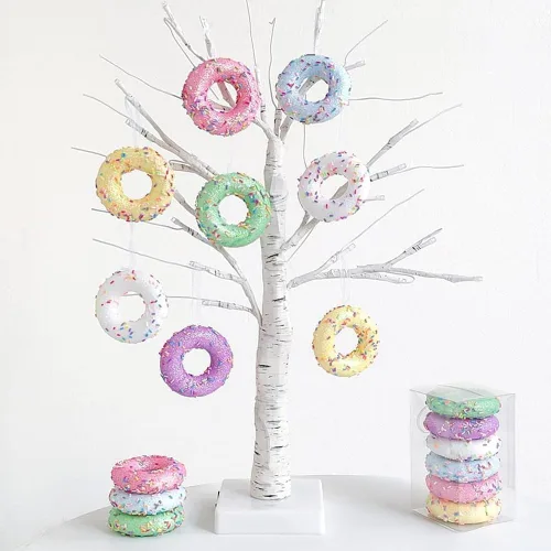 Miniatura 4 de Adorno para árbol de Navidad, 6 piezas de donas colgantes pastel de macarrón para decoración de Navidad Candyland, dulce para una niña, fiesta
