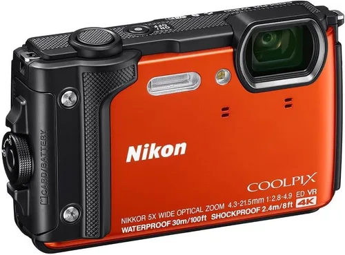 Cámara digital Nikon W300 resistente al agua con 3 pulgadas TFT LCD, Color negro