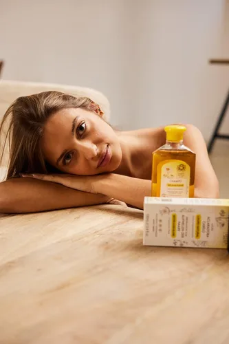 Miniatura 4 de Intea Champú de manzanilla - Champú iluminador rubio premium - Sin amoníaco, fácil aplicación para cabello natural o teñido - 8.5 onzas