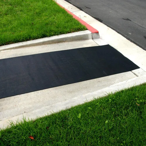 Miniatura 8 de Rubber-Cal - Tapete de goma antideslizante “Ramp-Cleat” para exteriores de 1/8 pulgadas de grosor x 3 x 1 pies
