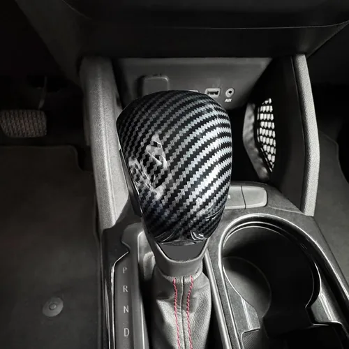 Miniatura 8 de YOUTOOCAR Cubierta para pomo de palanca de cambios Compatible con accesorios Chevy Trax 2024-2025 (Rojo)