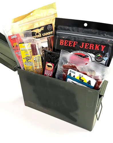 Kit de supervivencia de carne seca exótica y gourmet de Jerky Dynasty en una lata de munición - Bocados enteros premium y varas para acampar, hacer