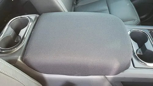 Miniatura 2 de Car Console Covers Plus Fabricado en Estados Unidos, diseñado para Nissan Titan 2016-2024 con asientos de cubo de consola fija en la imagen que se