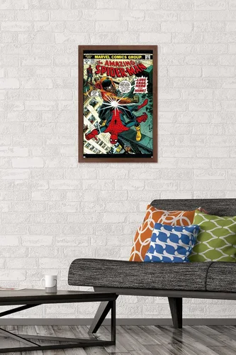 Miniatura 2 de Trends International Marvel Comics Amazing Spider-Man #123 - Póster de pared, 22.4 pulgadas de largo x 14.7 pulgadas, versión enmarcada en caoba