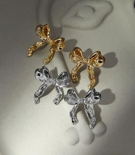 Miniatura 4 de Aretes de aro pequeños y ligeros con lazo de oro de 14 quilates para mujeres y niñas