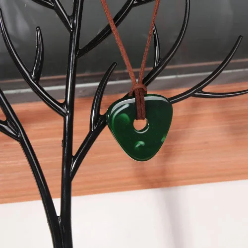 Miniatura 8 de Collar de piedra verde con llave de Coraline para Halloween, cosplay, disfraz de coralina, llavero negro, colgante de botón, cadena de suéter