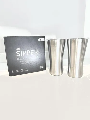 Miniatura 4 de The Sipper™ El vaso original de tequila. Acero inoxidable aislado de 5 onzas mantiene tu espíritu a la temperatura perfecta. Vaso de chupito