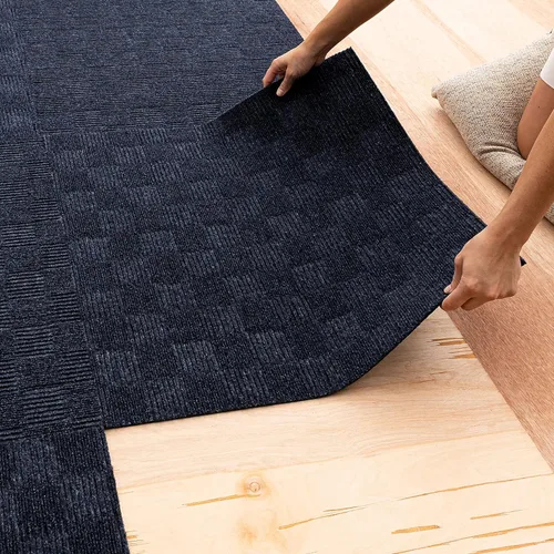 Miniatura 18 de Mohawk Home Baldosa de alfombra de 24" x 24" para interiores/exteriores, altura de pelo de 0.25", despegar y pegar, poliéster negro, (15 baldosas)