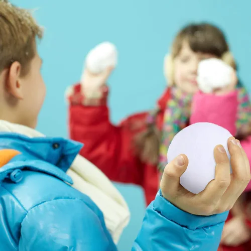 Miniatura 5 de URATOT - Paquete de 25 bolas de juguete de nieve para interiores para niños, bolas de nieve de felpa falsas suaves, bolas de nieve artificiales