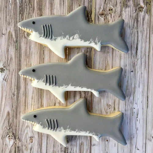 Miniatura 6 de Ann Clark Shark Juego de 2 cortadores de galletas: tiburón, aleta fabricada en Estados Unidos
