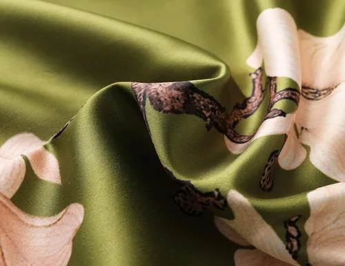 Miniatura 4 de BABEYOND Kimono bata larga de satén floral para dormir, bata de baño para soltera.
