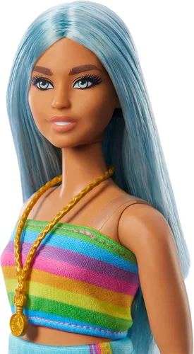 Miniatura 3 de Barbie Fashionistas - Muñeca #218 con cabello largo azul con parte superior extraíble de arcoíris y falda verde azulado, juguete coleccionable de 65