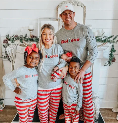 Miniatura 4 de IFFEI - Conjunto de pijamas familiares de Navidad con estampado de letras ropa de dormir a cuadros