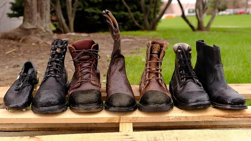 Miniatura 4 de Leather Hero Protector de botas de trabajo con cepillo para botas de trabajo con refuerzo de puntera - da vida extra a tus botas, 3 onzas