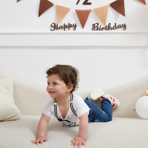 Miniatura 25 de Conjunto de ropa de cumpleaños para bebé niño pequeño, con tirantes, pantalones de mezclilla rasgados
