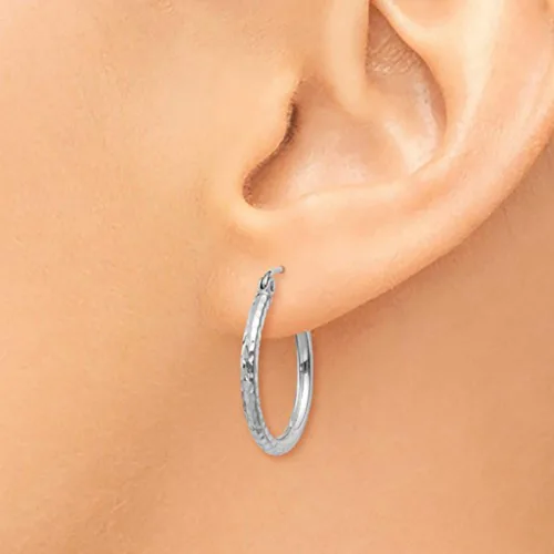Miniatura 6 de Aretes de aro de oro blanco de 14 k con corte de diamante, (tubo de 0.079 in)
