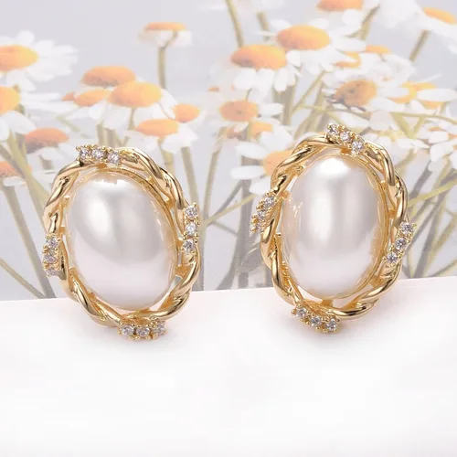 Miniatura 4 de Yoursfs Aretes de clip de perlas blancas grandes para mujer, chapados en oro de 18 quilates, hipoalergénicos, sin perforaciones, joyería brillante
