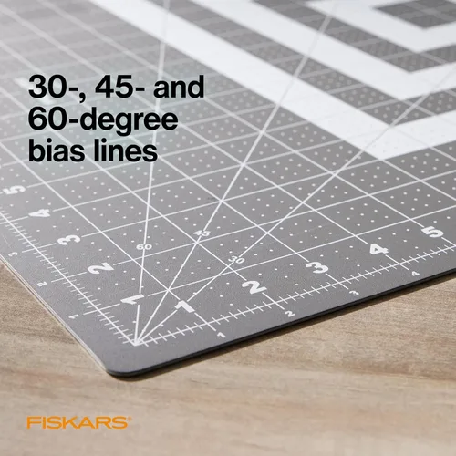 Miniatura 6 de Fiskars Alfombrilla de corte autorreparable para acolchados, artes y manualidades, cuadrícula de 24 x 36 pulgadas, tapete de coser, tabla de cortar