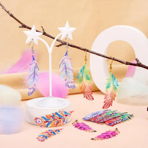 Miniatura 3 de FASHEWELRY 16 dijes de plumas de arco iris de acero inoxidable con alas de filigrana, adornos de metal de 4 colores para hacer joyas, pulseras